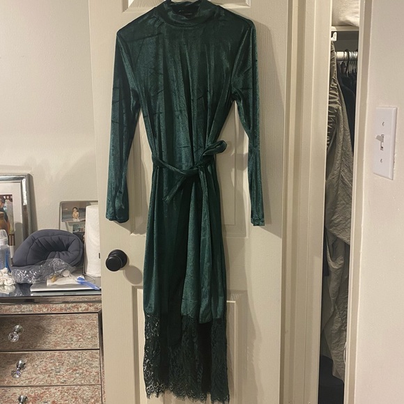 Forest Green midi dress - Picture 2 of 3